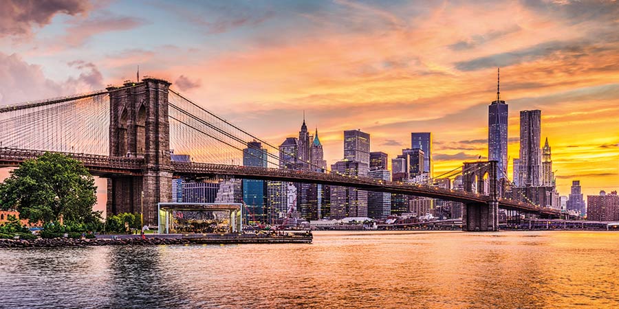 See the famous New York skyline by boat