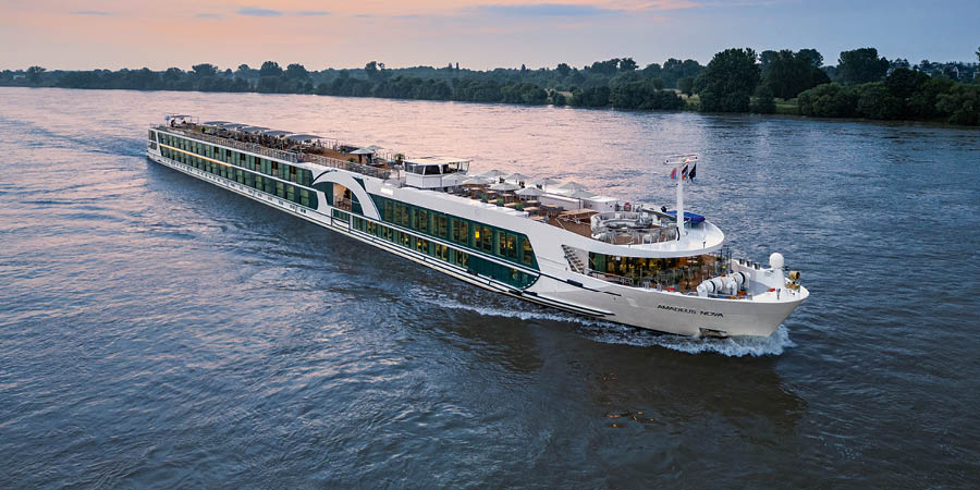 MS Amadeus Nova