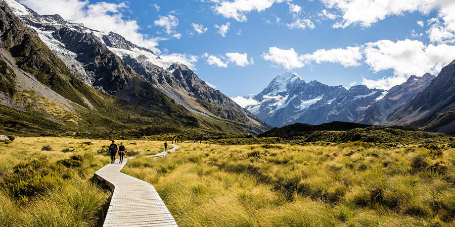 Encountering the incredible scenery of Mount Cook National Park