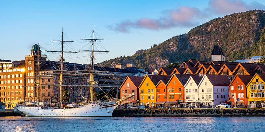 Artic Norway & Midnight Sun on the Loften Isles